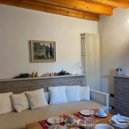 לינה וארוחת בוקר לונאטו Antico Cascinale Lombardo מראה חיצוני תמונה